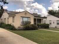 Building Photo - 6215 Kenwood Ave