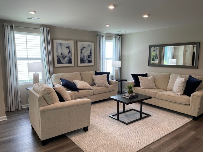 Building Photo - 3 Bedroom 2 Bathroom at Sharron Creek-Pet ...