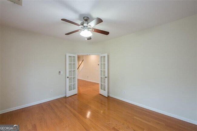 Building Photo - 2404 Gablewood Dr NE