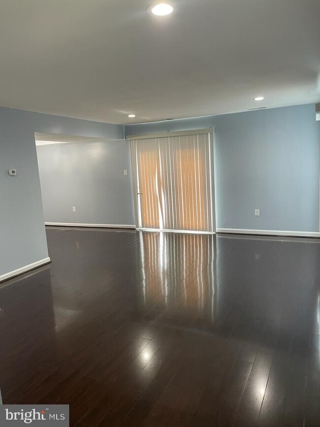 Building Photo - 9645 Homestead Ct