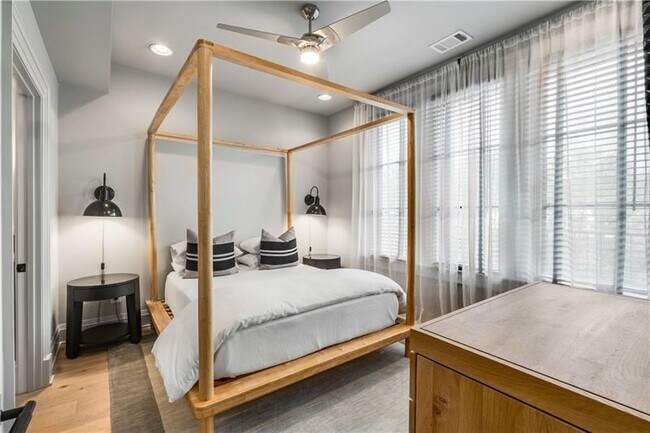 Building Photo - 661 Auburn Ave NE