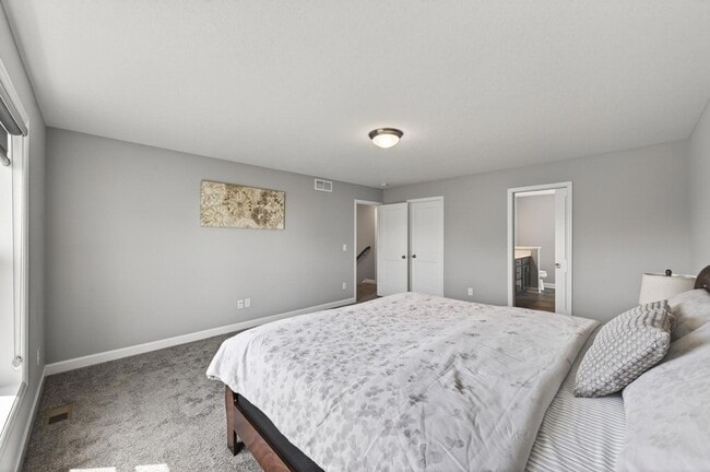 Building Photo - 1559 Edgebrook Ln