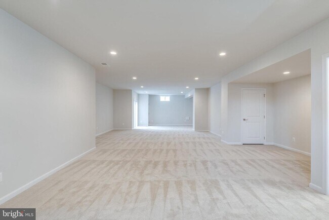 Building Photo - 41256 Lenah Point Dr