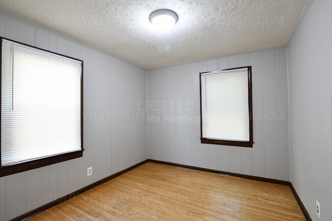 Building Photo - 505 N 38th St