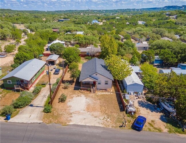 Building Photo - 691 Tamarack Dr