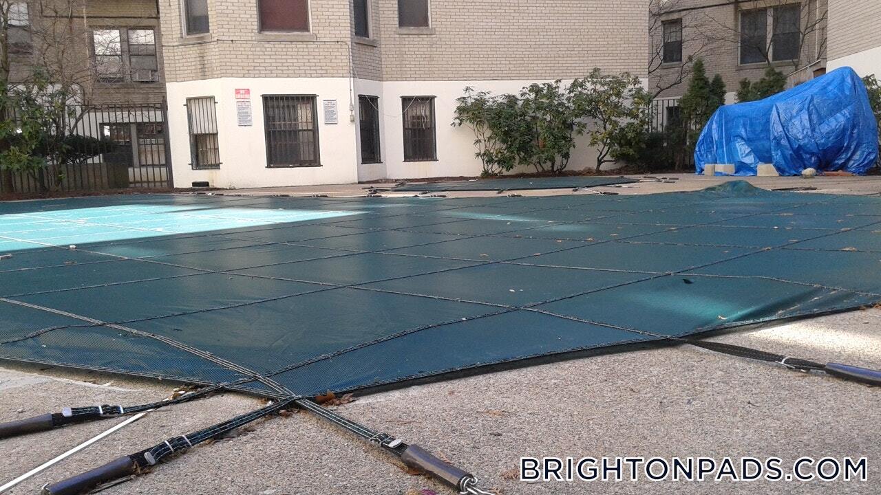 Building Photo - 370 Chestnut Hill Ave