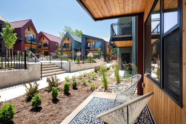 Building Photo - 174 Garfield St