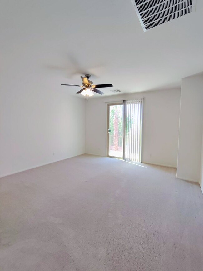 Building Photo - 10095 Lady Apple Dr