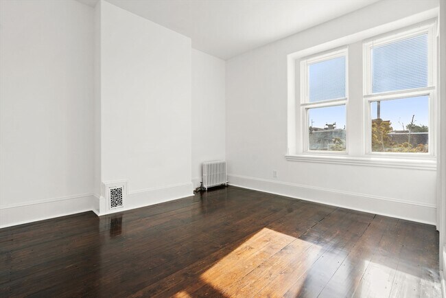 Building Photo - 120 F St