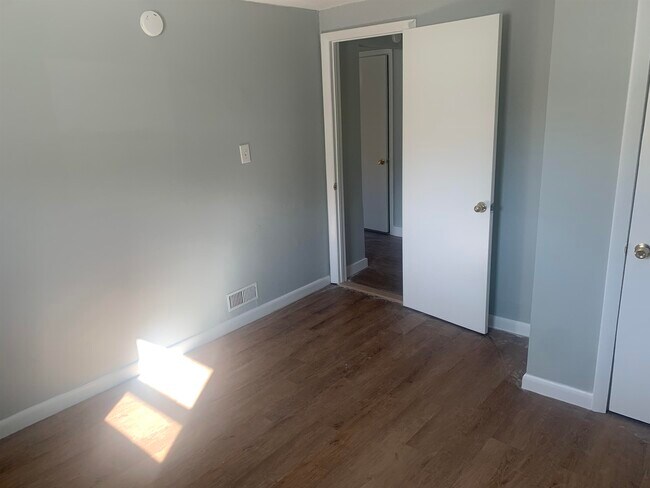 Building Photo - 14 Preble St