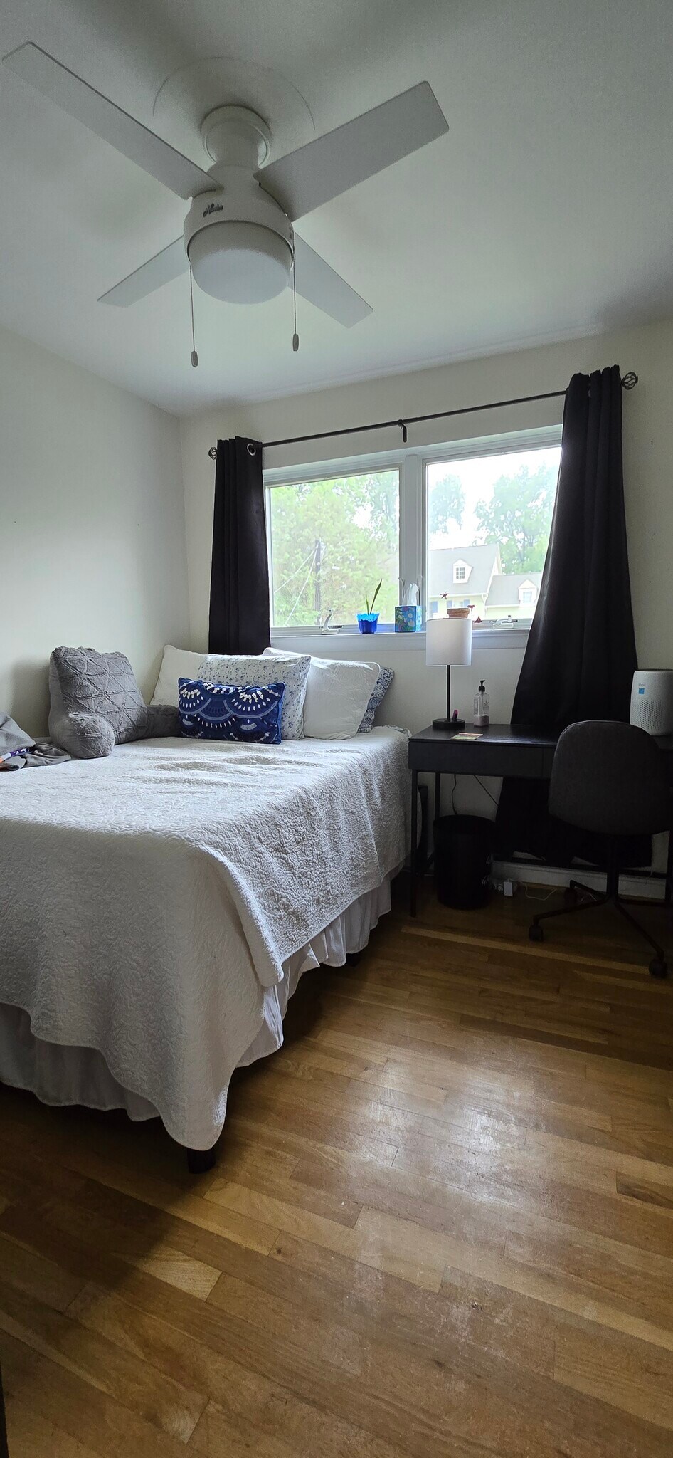 bed room shown with furniture - 4114 18th Rd N