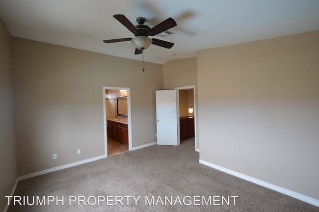 Building Photo - 8820 Spinning Wheel Ave