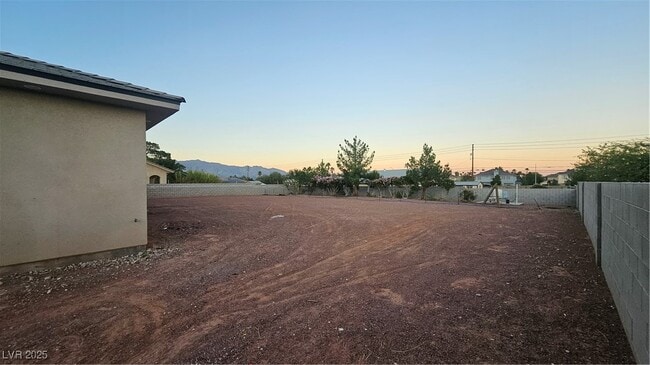 Building Photo - 6048 Moonlight Dr