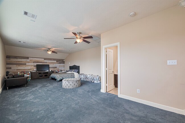 Building Photo - 47 Driftdale Pl