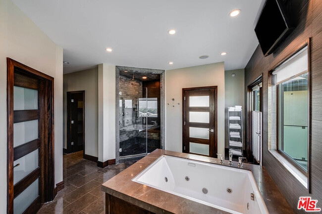 Building Photo - 11470 Dona Evita Dr