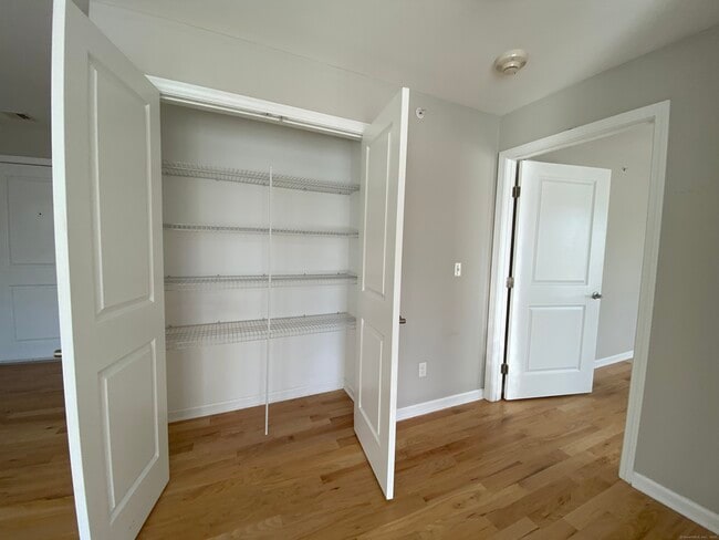 Building Photo - 314 Bridgeport Ave