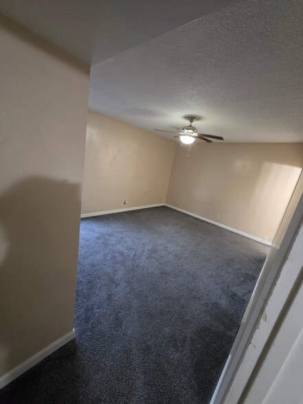 Building Photo - 5301 Demaret Ave