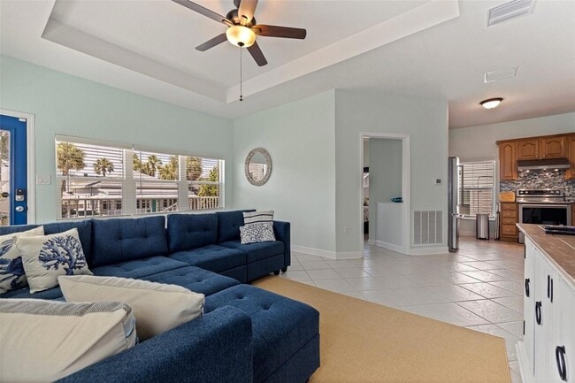 Building Photo - 106 7th Ave