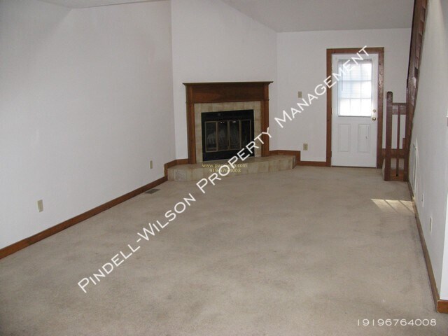 Building Photo - Top of the Pines Spacious Townhome