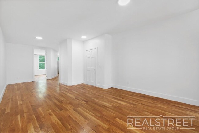 Primary Photo - BRAND NEW 3 BED 2 Bath in Bushwick!