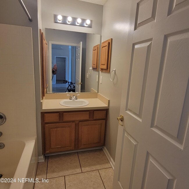 Building Photo - 12359 Wavyleaf Ct