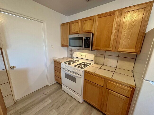 Building Photo - 2620 Marble Ave NW