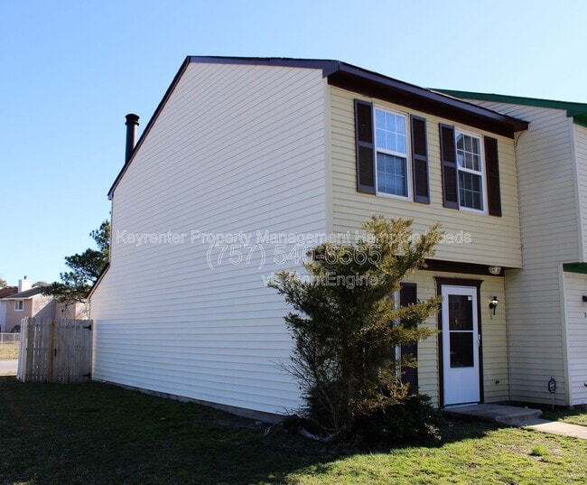 Building Photo - 1 Peachtree Ct