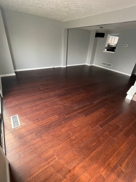 Building Photo - 9525 Colegate Way