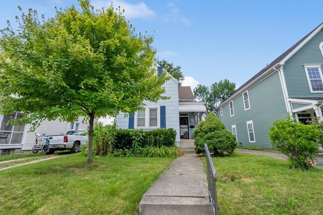 Building Photo - 1561 Glenn Ave