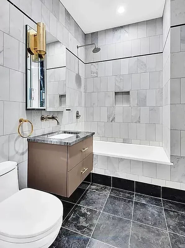 Building Photo - 121 East 37th Street