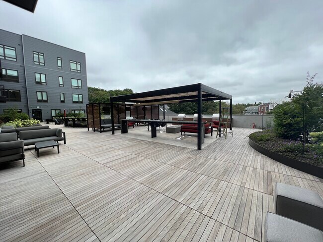 Building Photo - 820 Washington St