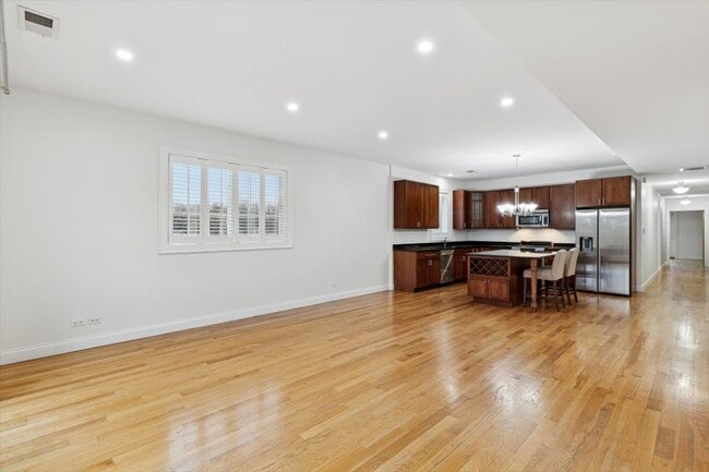 Building Photo - 6436 N Lehigh Ave