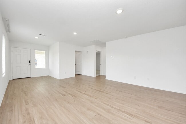 Building Photo - 10910 Bright Beacon Dr