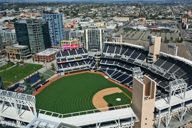 Building Photo - 525 11th Ave