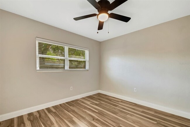 Building Photo - 1824 Roanoke Ave