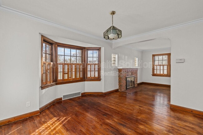 Building Photo - 1150 N Florissant Rd