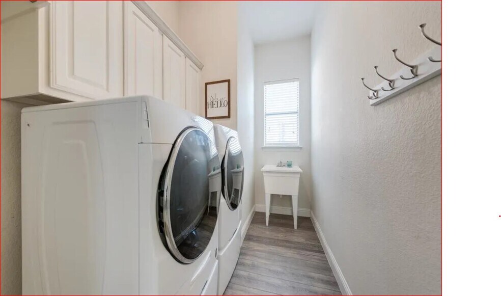 Building Photo - 3424 Dillon Ct