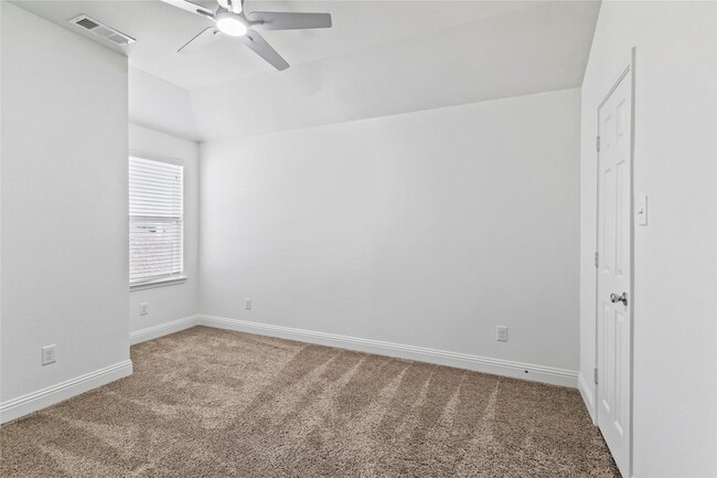 Building Photo - 4424 Overbrook Dr