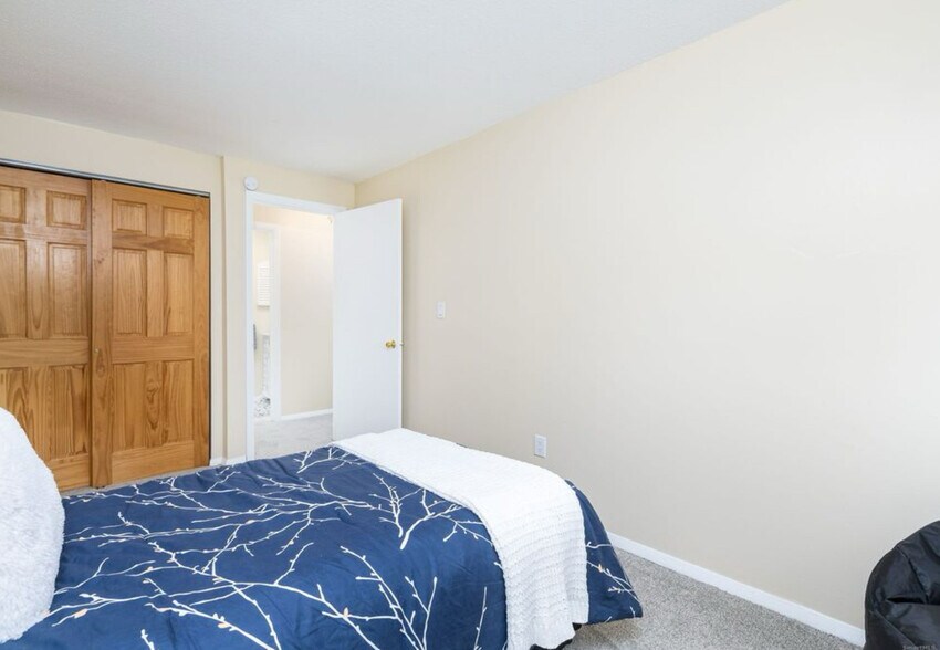 Building Photo - 47 Conestoga Way