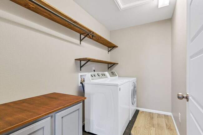 Building Photo - 10559 Worchester Dr