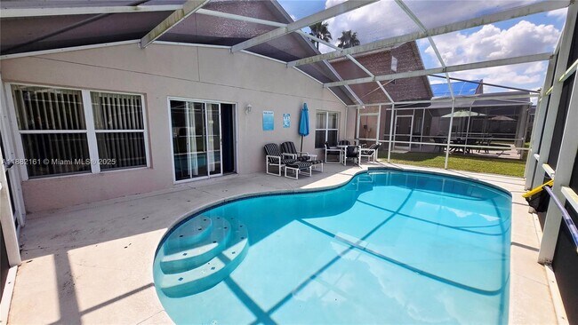 Building Photo - 550 Castlemain Cir