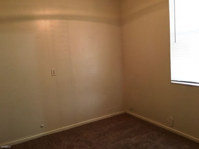 Building Photo - 3 br, 1 bath House - 1216 Knight St