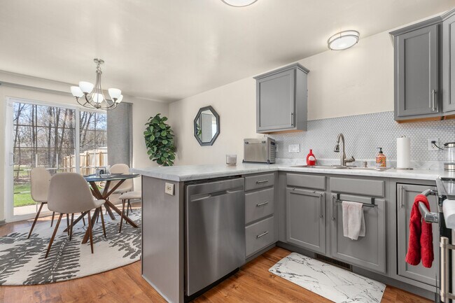 Building Photo - 1893 N Margaret St