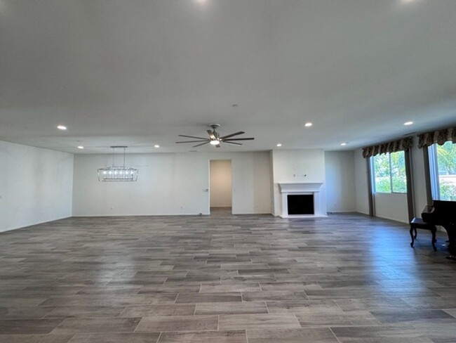Building Photo - 4 bedroom single story Spencers Crossing h...