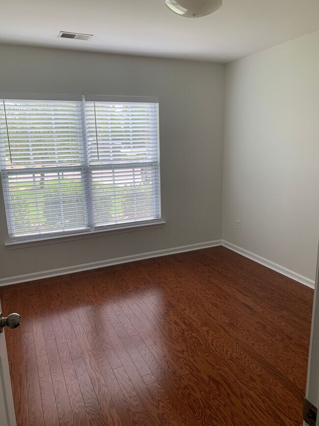 Building Photo - Hamilton Grove @Savannah Quarters off the ...