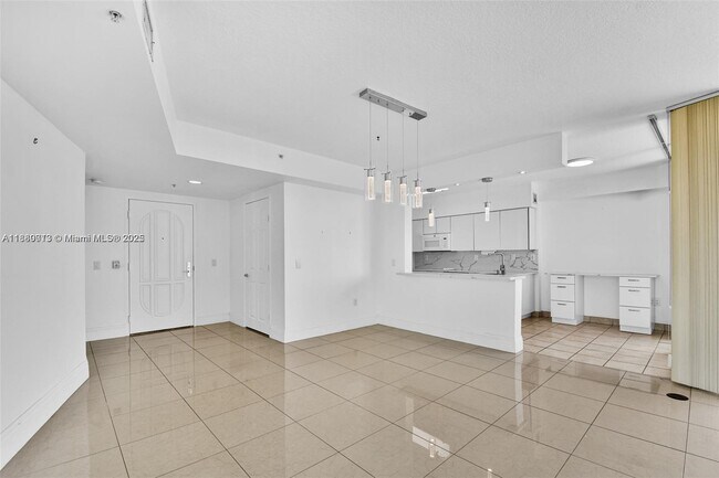 Building Photo - 3370 Hidden Bay Dr