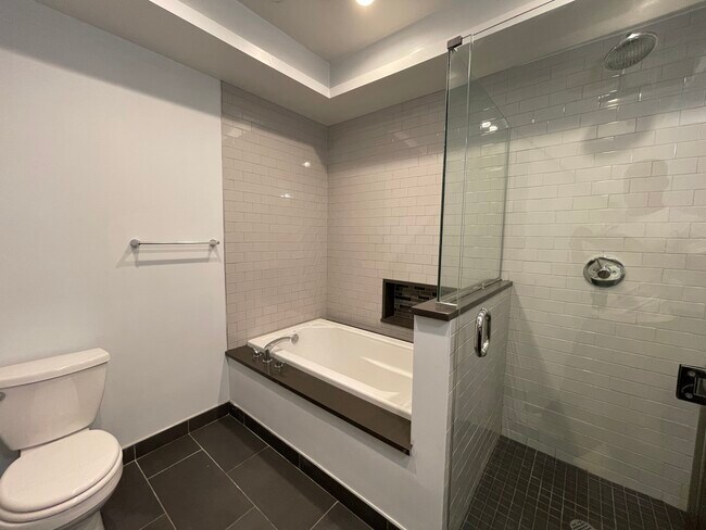 Building Photo - 1334 N 7th St