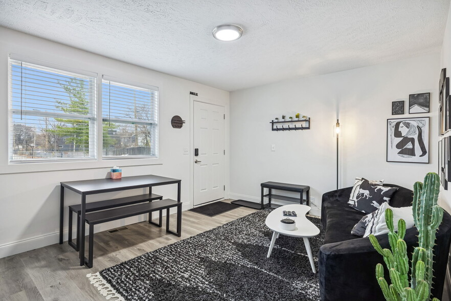 Building Photo - 501B Meridian St