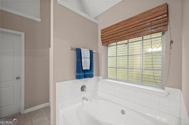 Building Photo - 4945 Cottonwood Tr