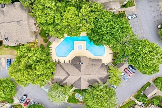 Building Photo - 815 McGill Park Ave NE